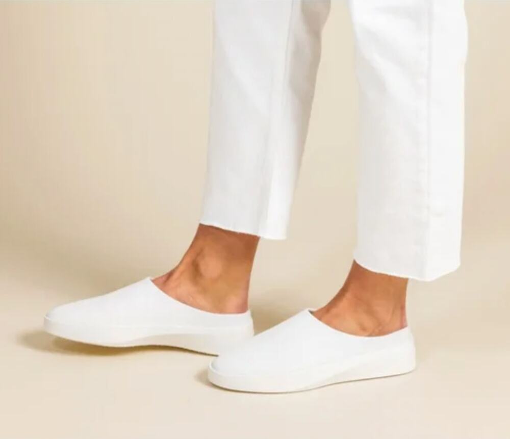 Wolf & Shepherd Cruise Mule Slip On Shoes Mens 7.5 Womens 9 White Leather NIB